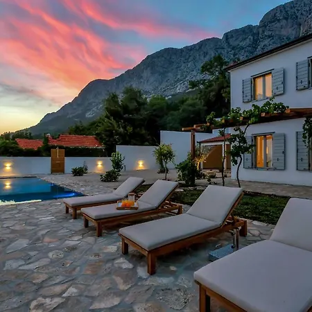 Mate Villa Zaostrog