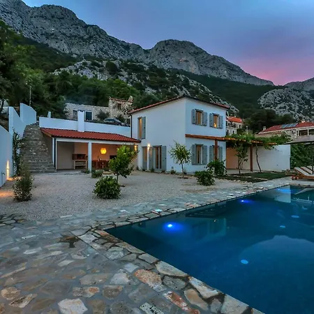 Mate Villa Zaostrog